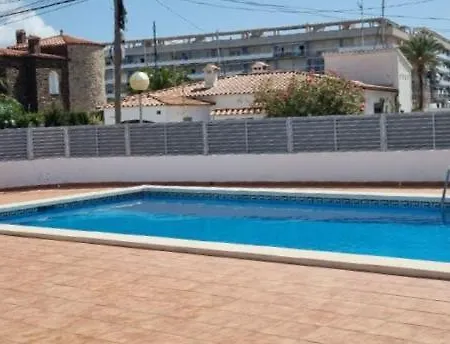 Global Immo 5060 Casa Petite בית נופש *