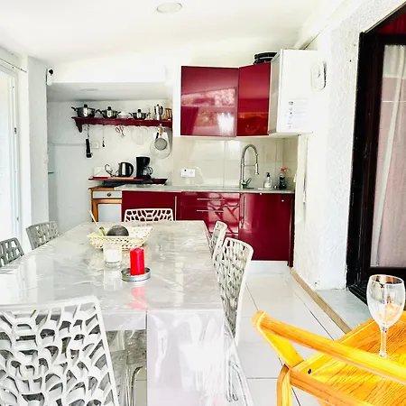 Global Immo 5060 Casa Petite בית נופש *